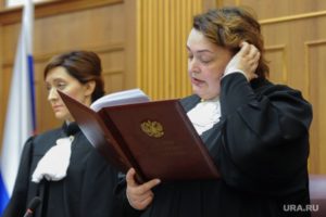 Служащим судебной системы с нового2019 года, на сколько повысят зарплату