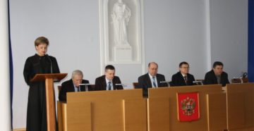 Повышение зарплаты госслужащим с 1 января 2019 гаппарату суда